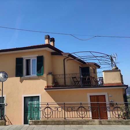 Camera Tra Le Cinque Terre, Camogli E Portofino. Vista Valle E Scorcio Mare All'Orizzonte Castiglione Chiavarese Luaran gambar