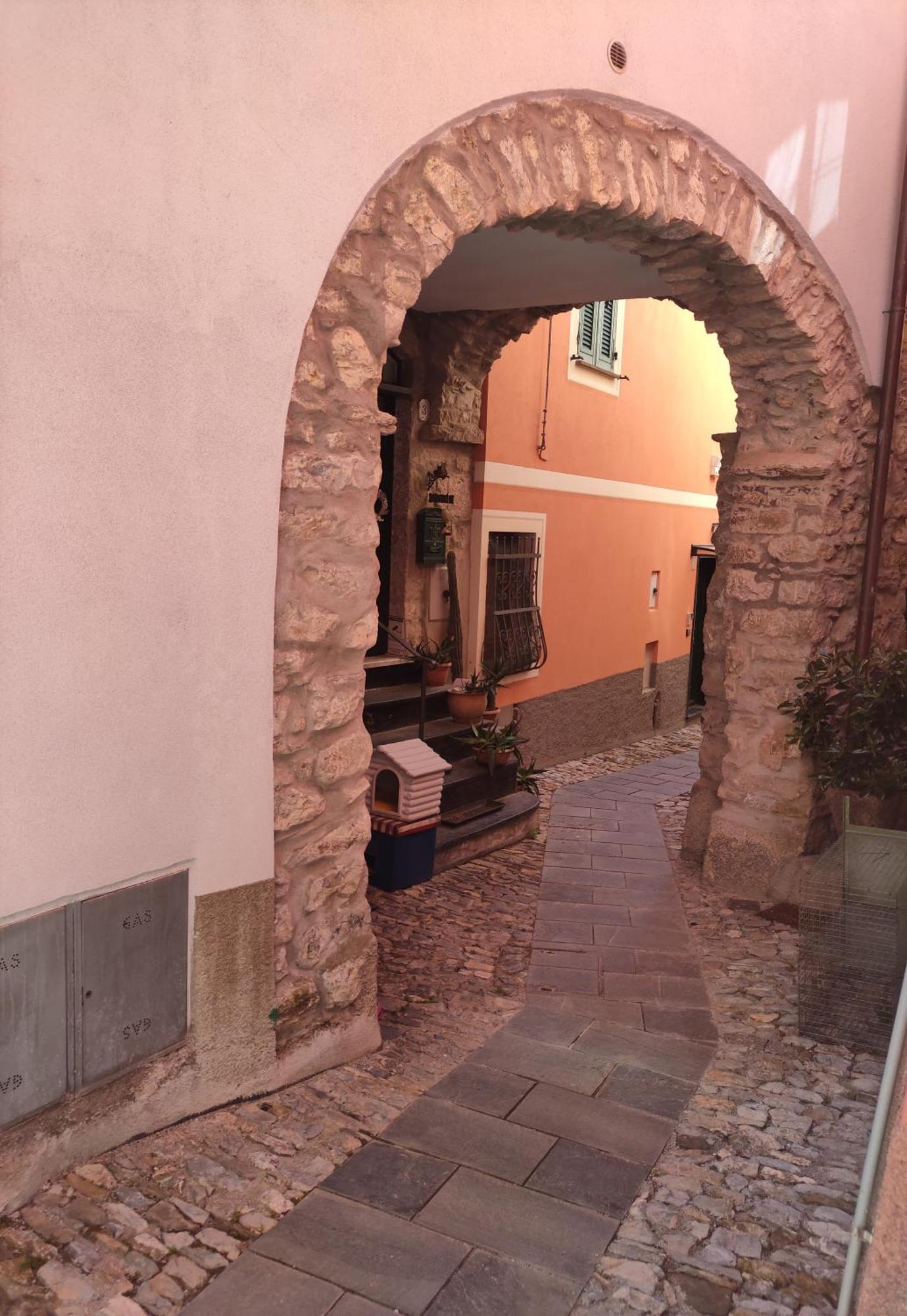 Camera Tra Le Cinque Terre, Camogli E Portofino. Vista Valle E Scorcio Mare All'Orizzonte Castiglione Chiavarese Luaran gambar