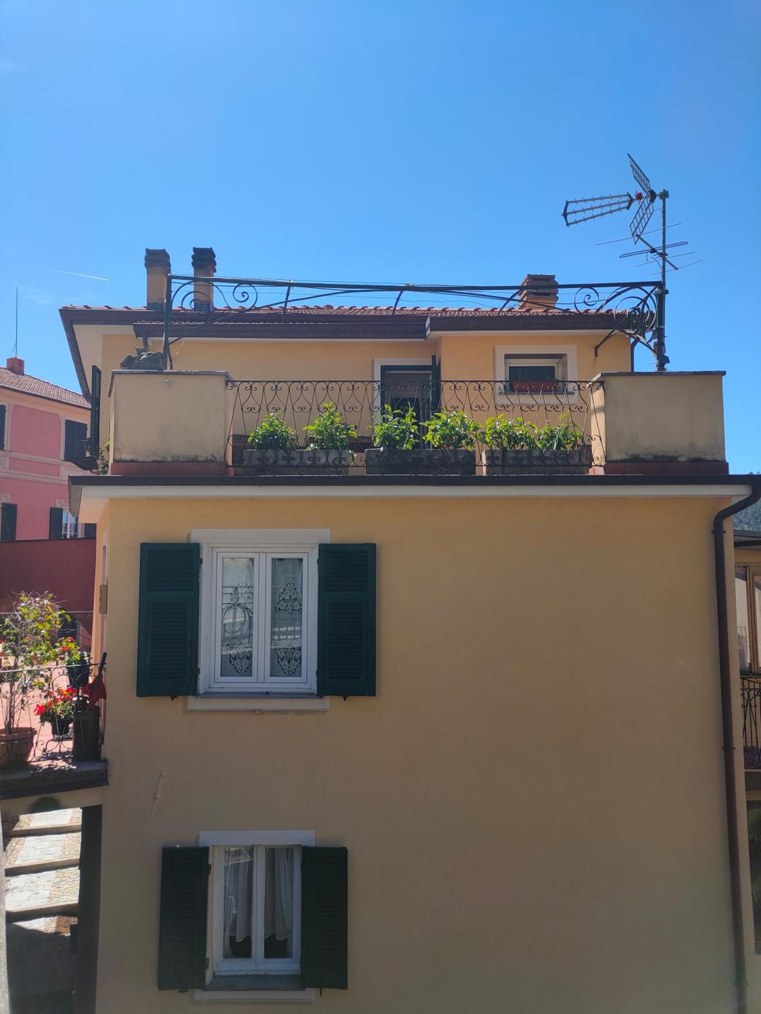 Camera Tra Le Cinque Terre, Camogli E Portofino. Vista Valle E Scorcio Mare All'Orizzonte Castiglione Chiavarese Luaran gambar