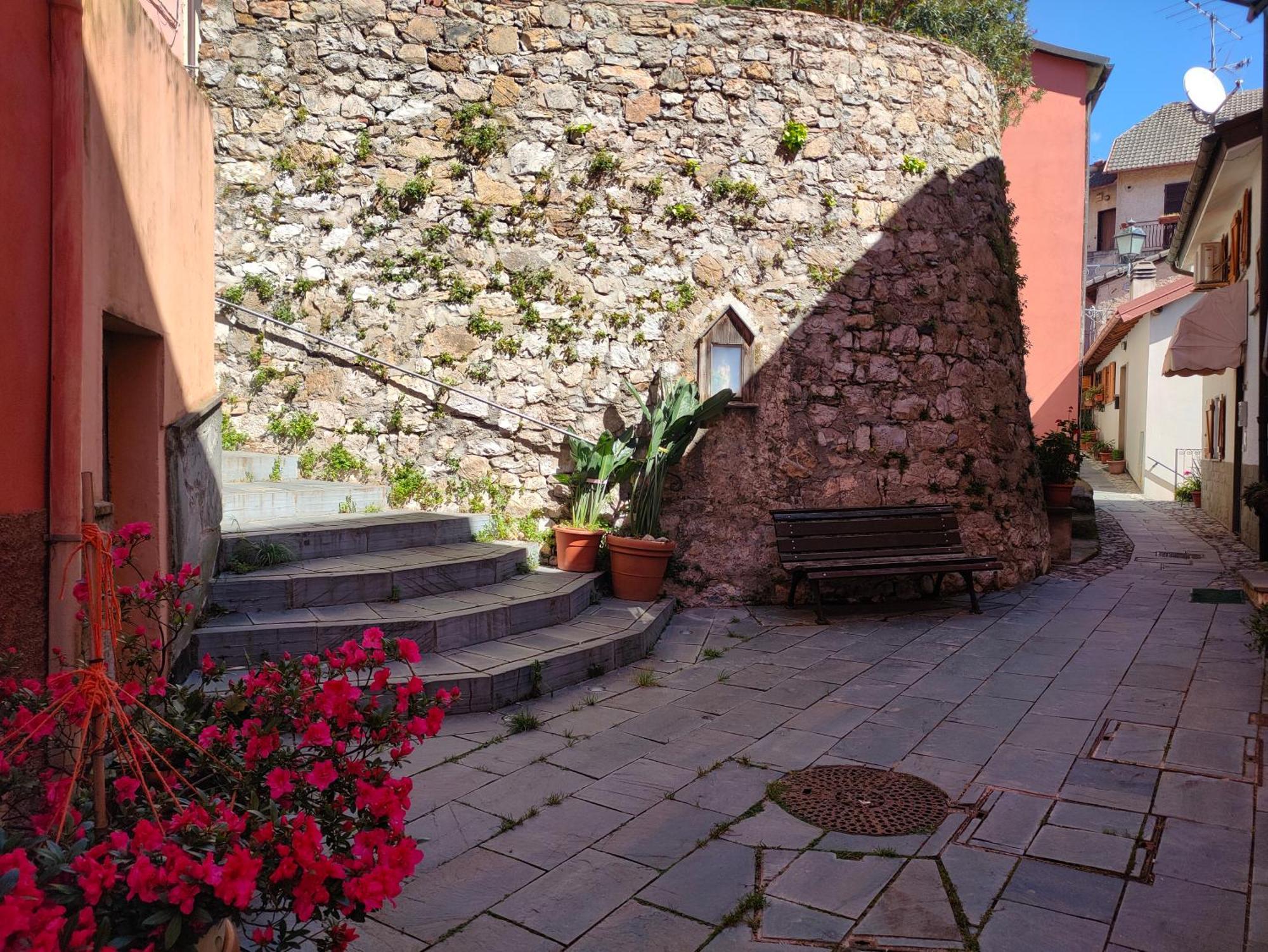 Camera Tra Le Cinque Terre, Camogli E Portofino. Vista Valle E Scorcio Mare All'Orizzonte Castiglione Chiavarese Luaran gambar