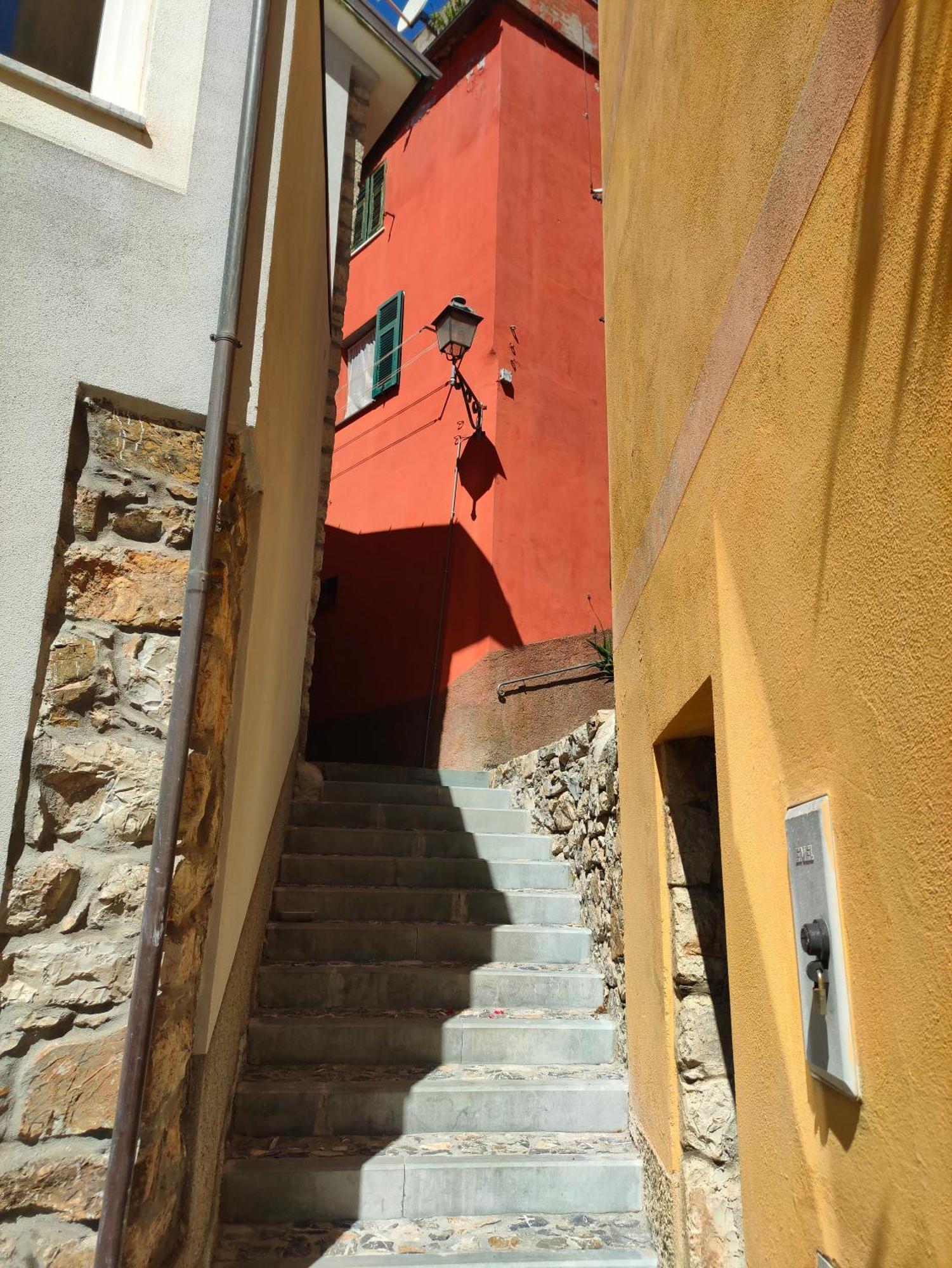 Camera Tra Le Cinque Terre, Camogli E Portofino. Vista Valle E Scorcio Mare All'Orizzonte Castiglione Chiavarese Luaran gambar
