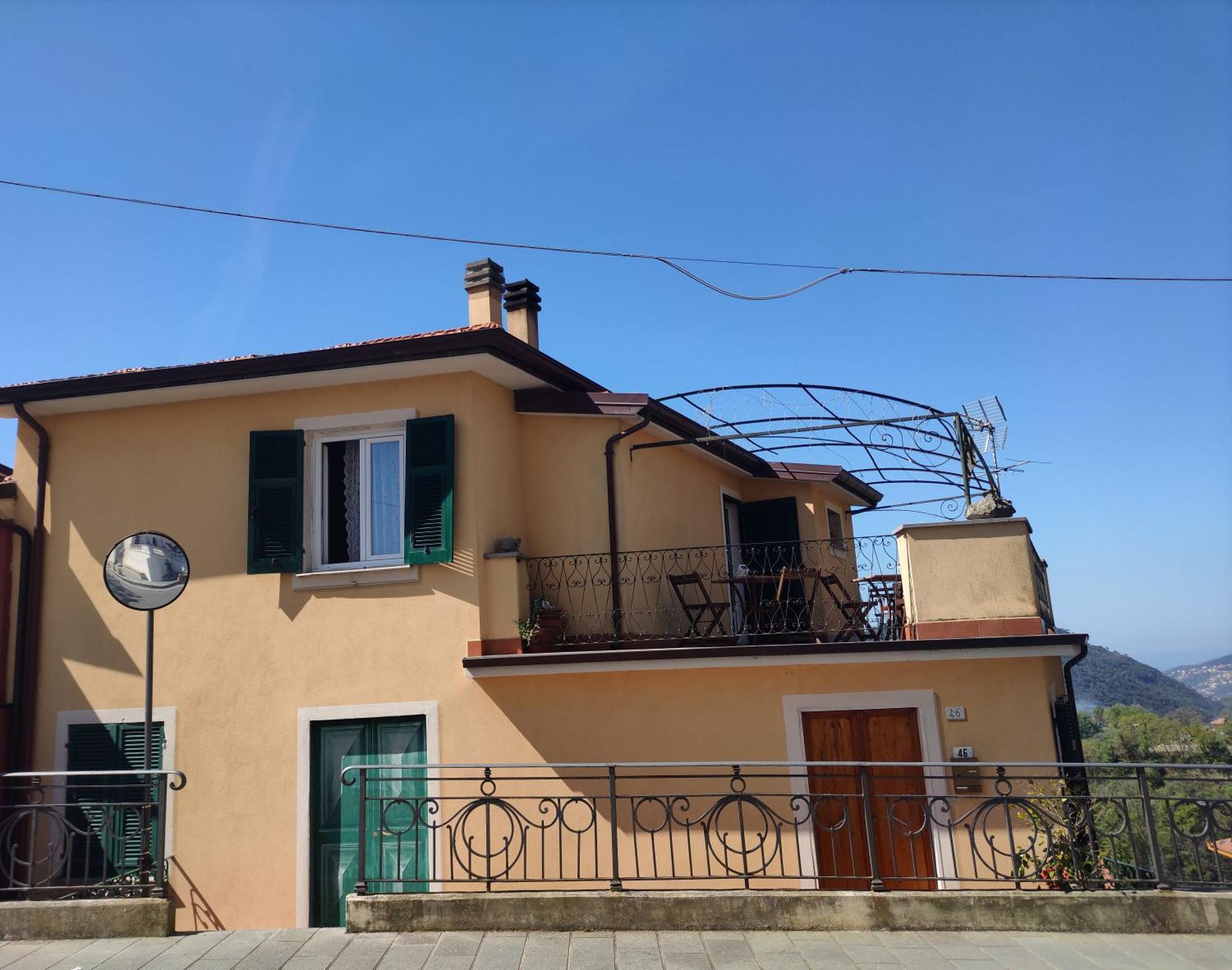 Camera Tra Le Cinque Terre, Camogli E Portofino. Vista Valle E Scorcio Mare All'Orizzonte Castiglione Chiavarese Luaran gambar
